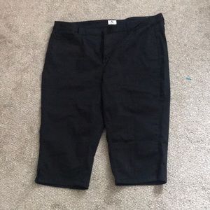 Plus size woman’s black capris jeans